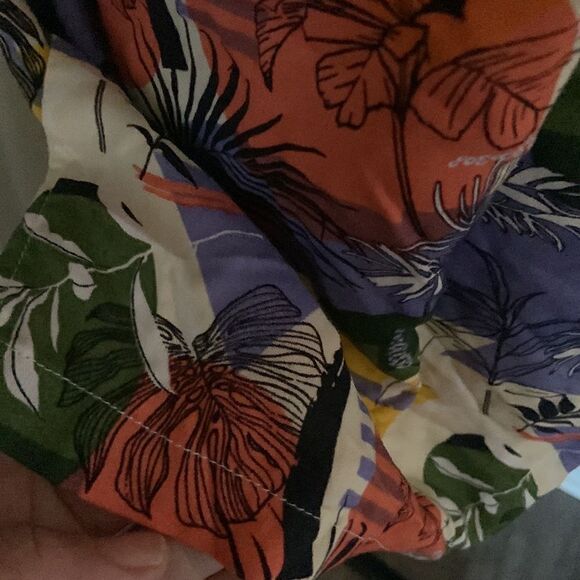 Worn Once! Massive M button down short sleeve shirt - Picture 7 of 7